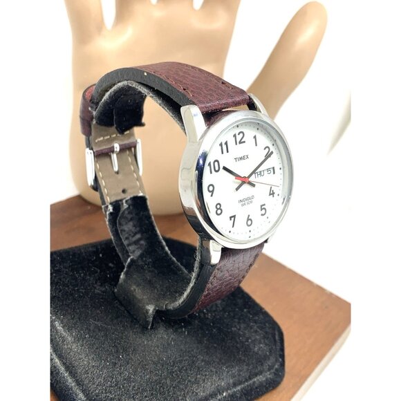 Timex Men's Watch T20041 Quartz Indiglo Silver Dial Day Date Leather Band 35mm - Picture 14 of 14